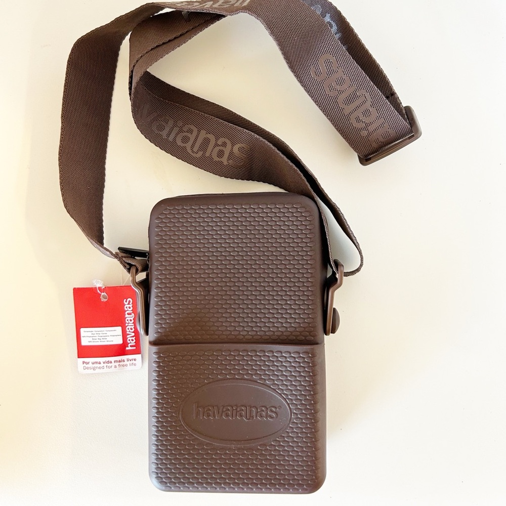 NWT HAVAIANAS Soft Crossbody Bag Brown